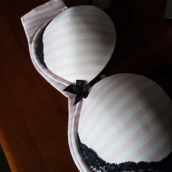 Victoria Secret multi-way Bra - Picture 2 of 4